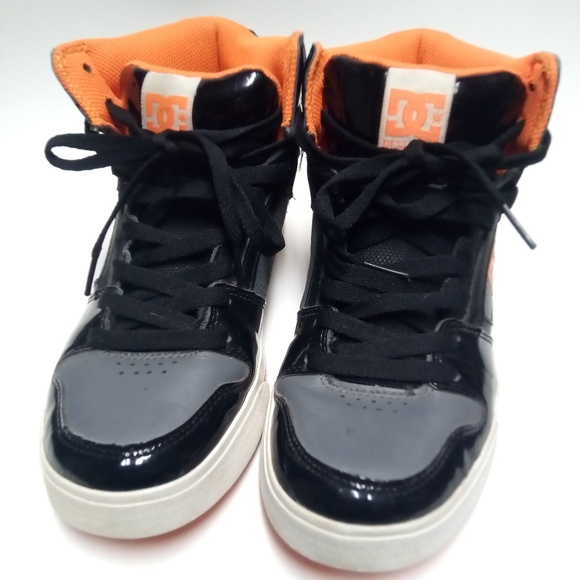DC Other - DC - YOUNG MENS BASE HI TOP SHOES

Sz 7.5